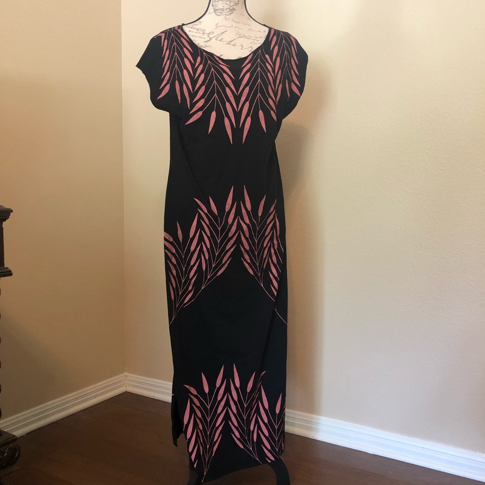 Raven Lily Black Dress Size L